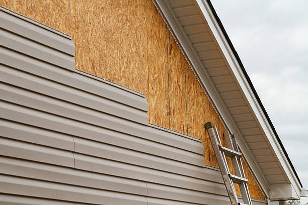 Professional Siding Repair technician working in Dublin, PA